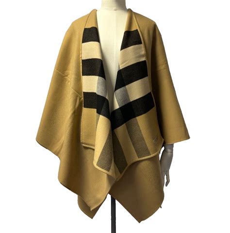 New Authentic Burberry ladies Reversable Wool Check Cape .